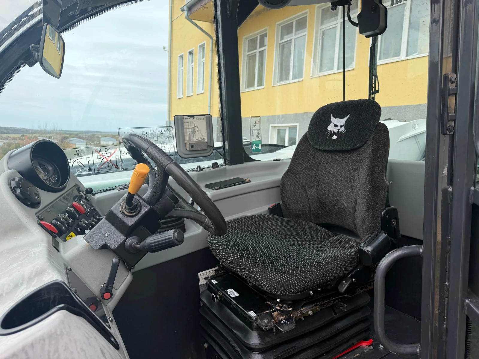 ������������ ������� Bobcat TL 34.65 HIGH FLOW AGRI ���� 2900 ���� ������ | Mobile.bg � ����������� 9