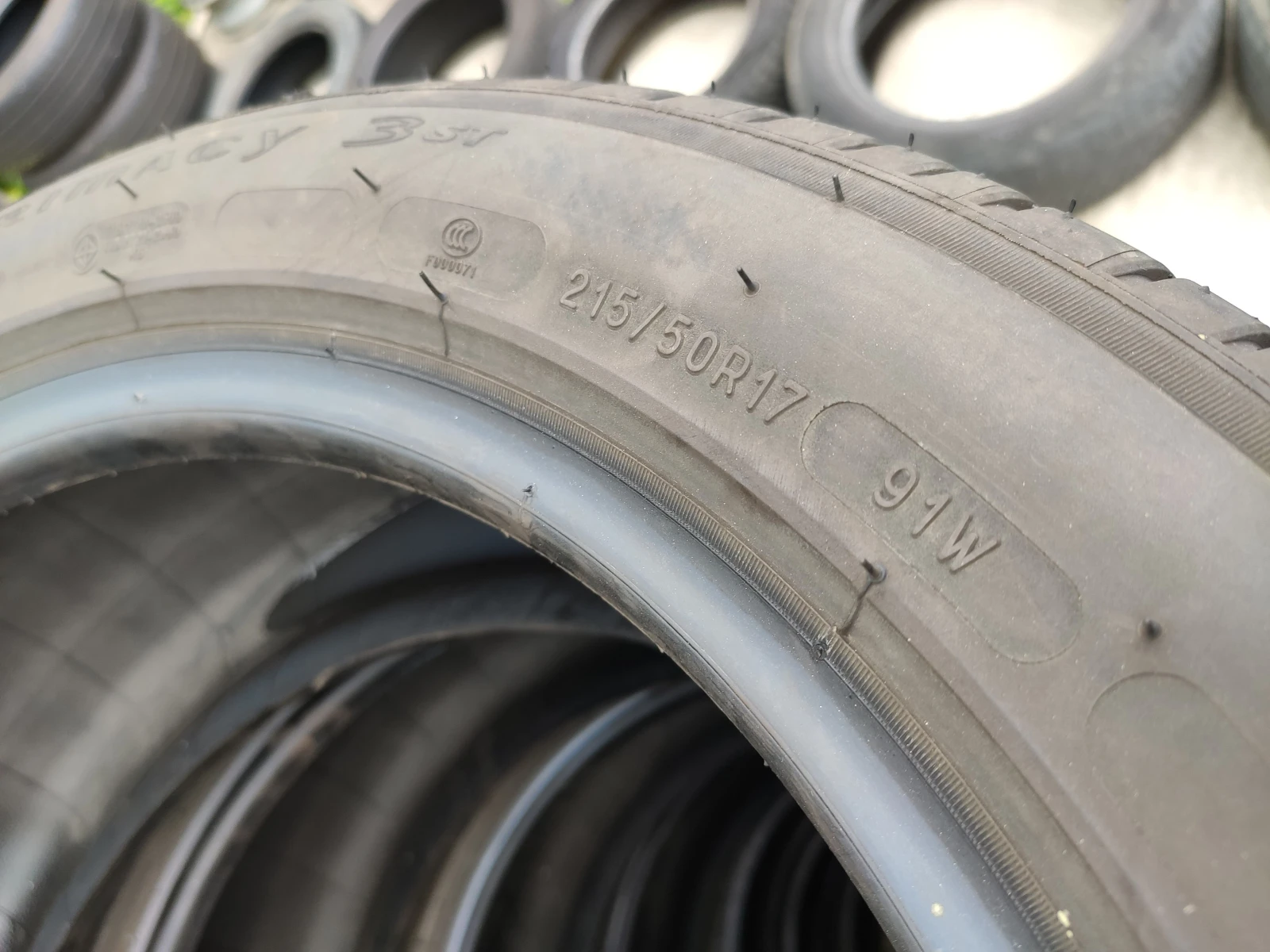 Гуми Летни 215/50R17, снимка 9 - Гуми и джанти - 54987382