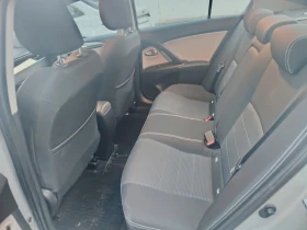 Toyota Avensis Седан, снимка 8