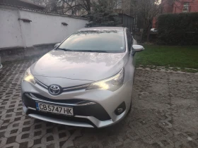 Toyota Avensis Седан, снимка 1