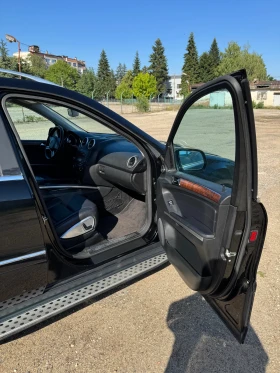Mercedes-Benz ML 550 388 к.с., снимка 12