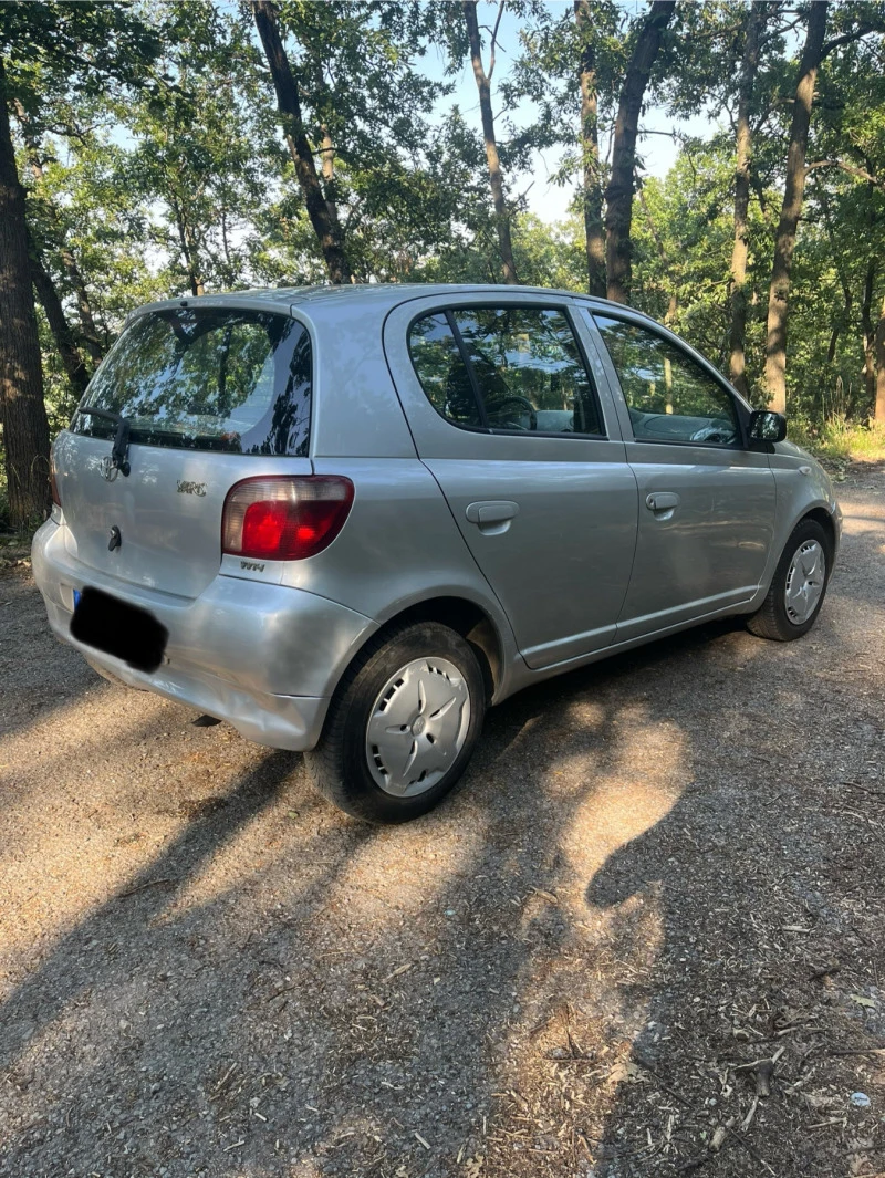 Toyota Yaris 1.3 VVTI, снимка 3 - Автомобили и джипове - 46527232