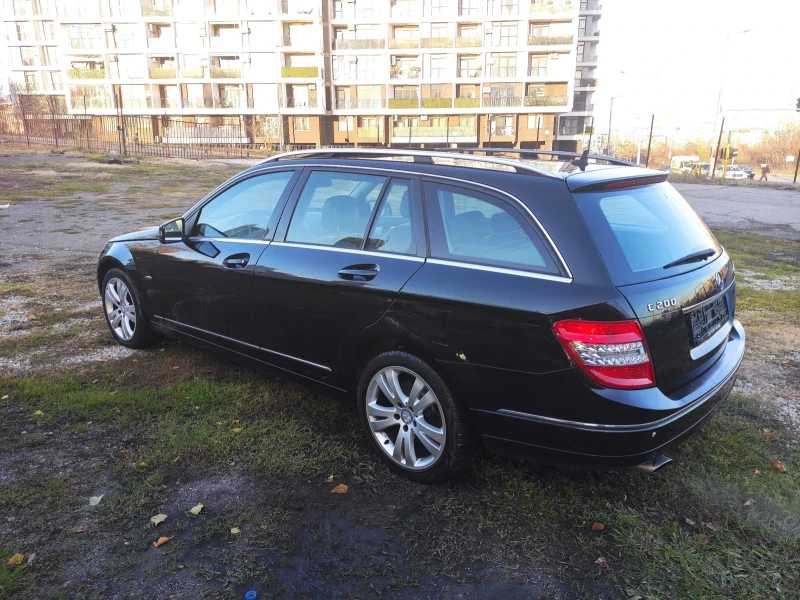 Mercedes-Benz C 200 Компресор Ксенон Автомат, снимка 4 - Автомобили и джипове - 48122071