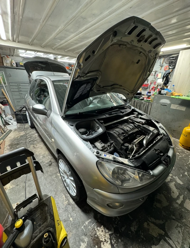 Peugeot 206 1.6 16V, снимка 5 - Автомобили и джипове - 48979773