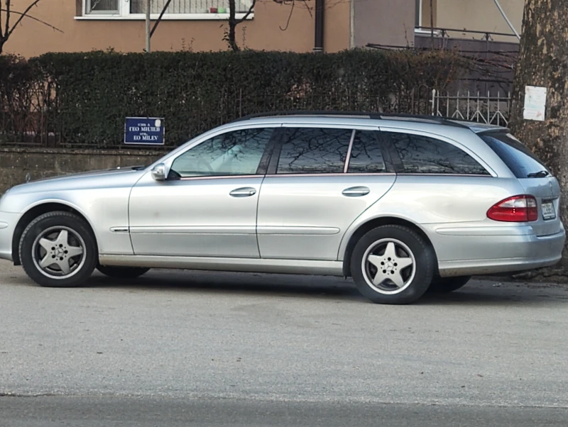 Mercedes-Benz E 280 3000 CDI, снимка 3 - Автомобили и джипове - 49011542