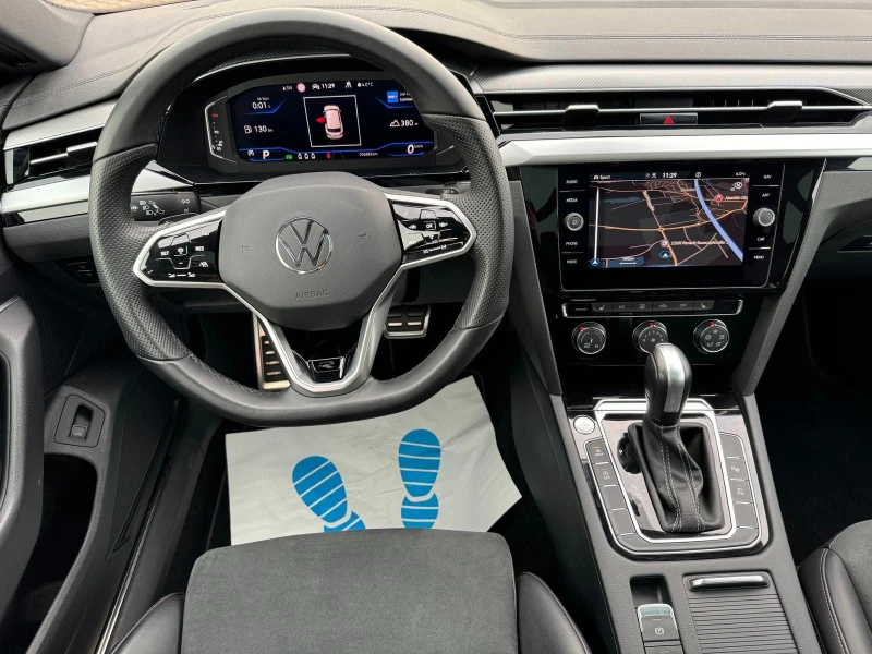 VW Arteon 2.0-TDI/150HP/R-LINE/MATRIX/PANO/ACC/360 /982b, снимка 8 - Автомобили и джипове - 49529392