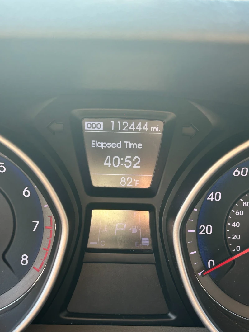 Hyundai Elantra, снимка 7 - Автомобили и джипове - 52359645