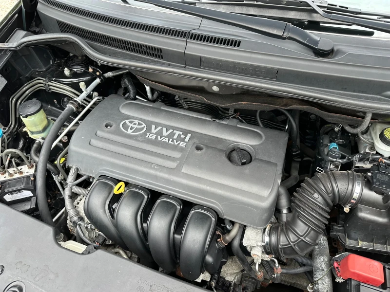 Toyota Corolla verso 1.8i NAVI/ 6+ 1, снимка 17 - Автомобили и джипове - 52729760