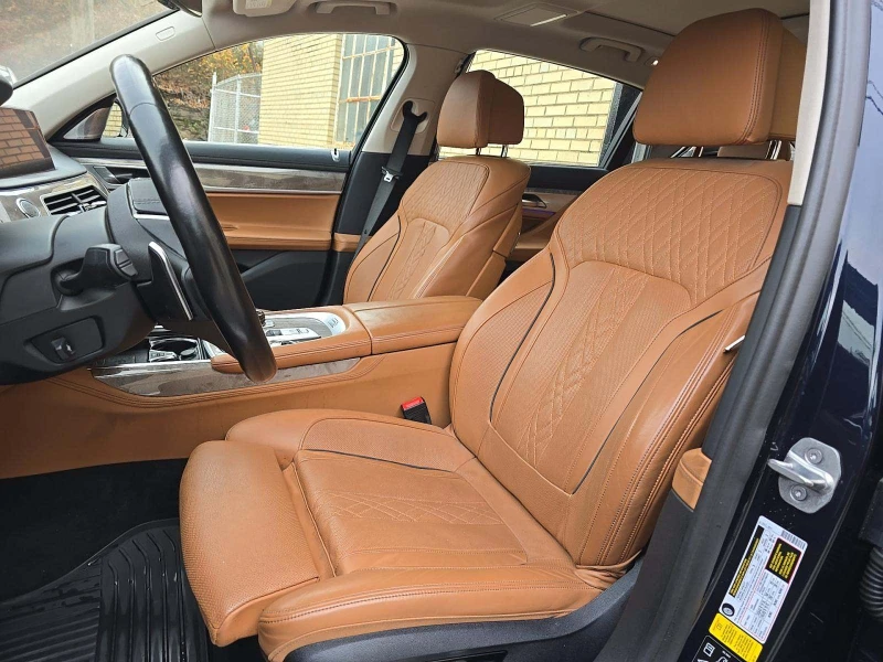 BMW 750 xDrive, снимка 8 - Автомобили и джипове - 52740754