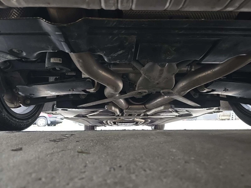 BMW 750 xDrive, снимка 15 - Автомобили и джипове - 52740754