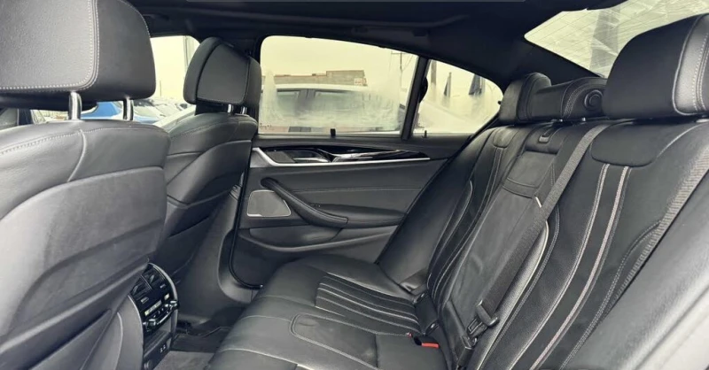 BMW 550 xDrive * АвтоКреди* (ЦЕНА ДО БГ)* , снимка 14 - Автомобили и джипове - 53076644