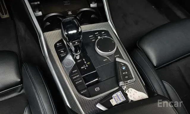 BMW 320 D * M ПАКЕТ * HEAD UP * ПОЛУ КОЖА * БЕЗ ИНЦИДЕНТИ , снимка 9 - Автомобили и джипове - 56154262