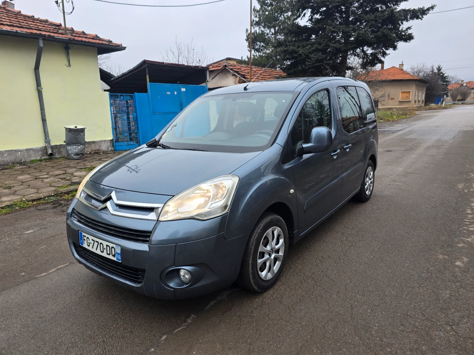 Citroen Berlingo 1.6HDI Франция 2 врати, снимка 1
