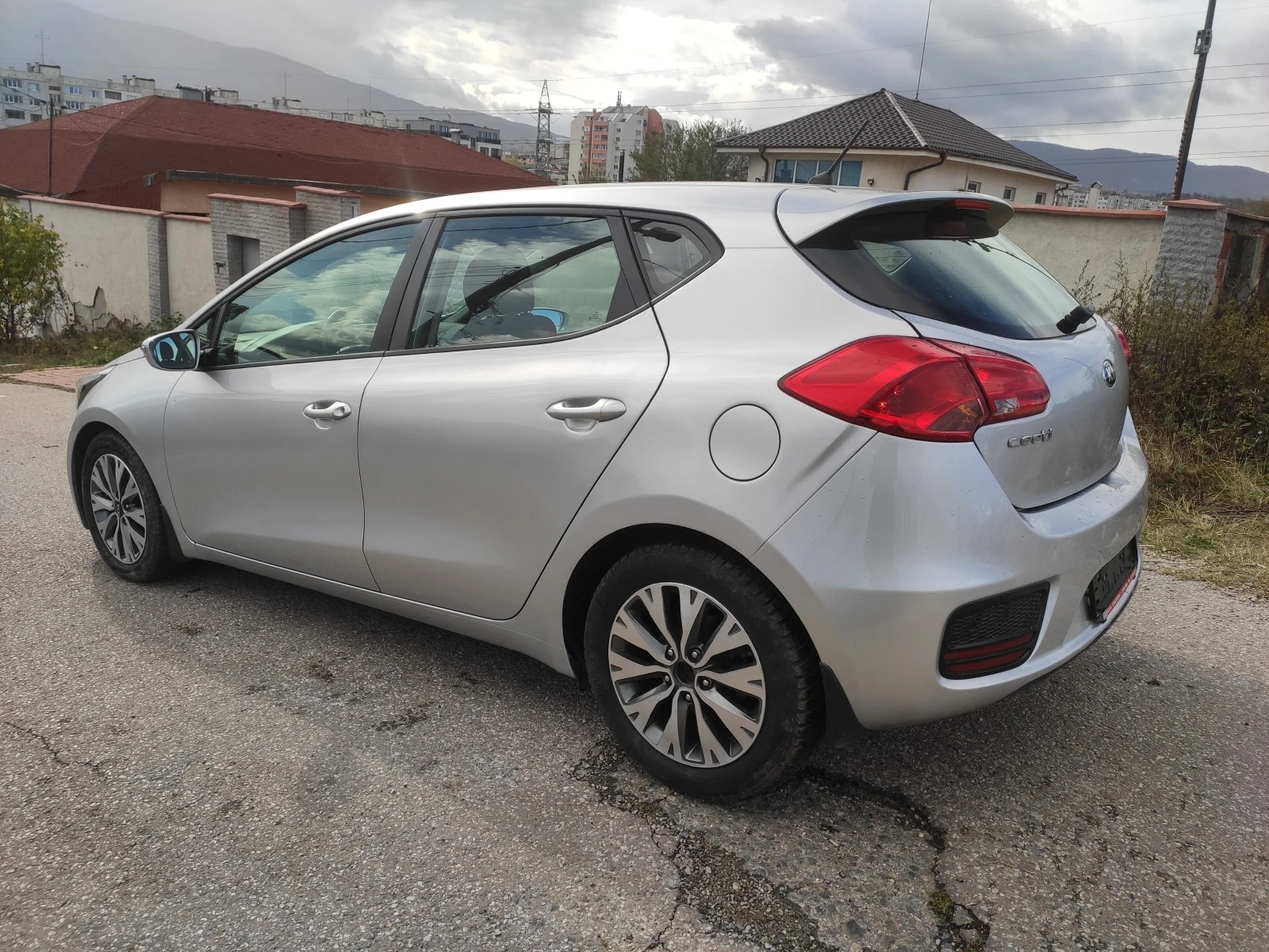 Kia Ceed 1.6 136 кс - изображение 3