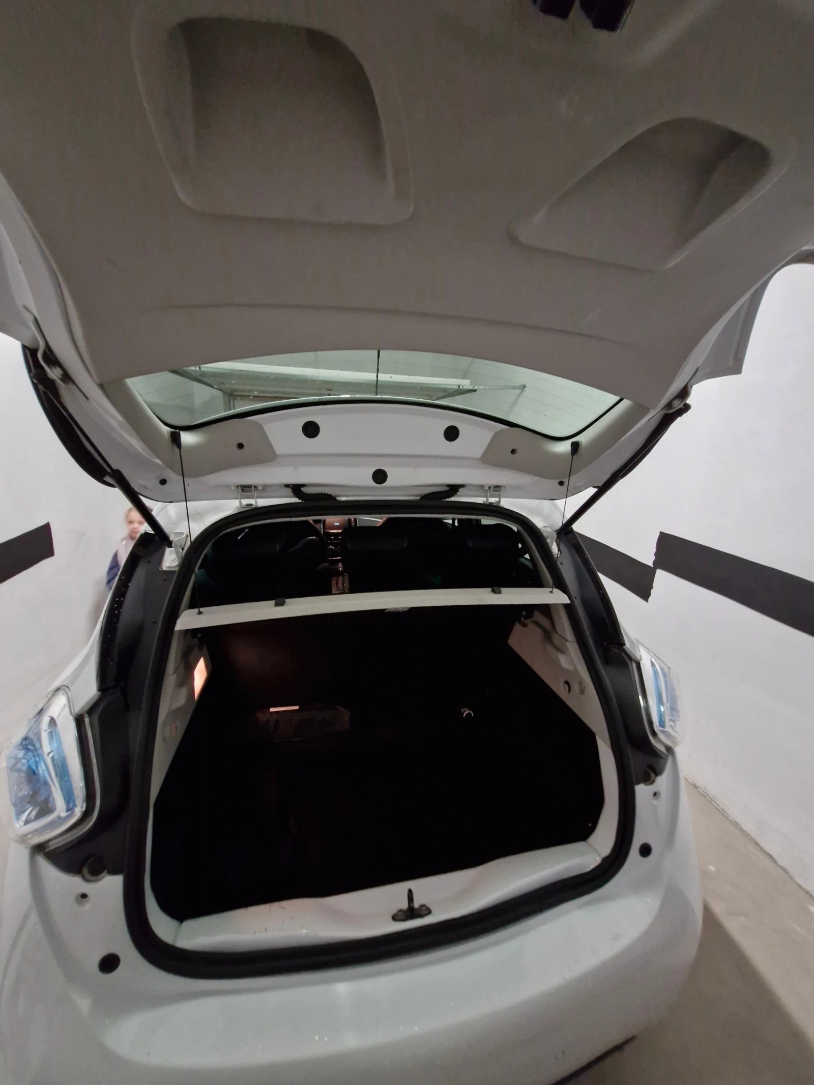Renault Zoe  - изображение 6