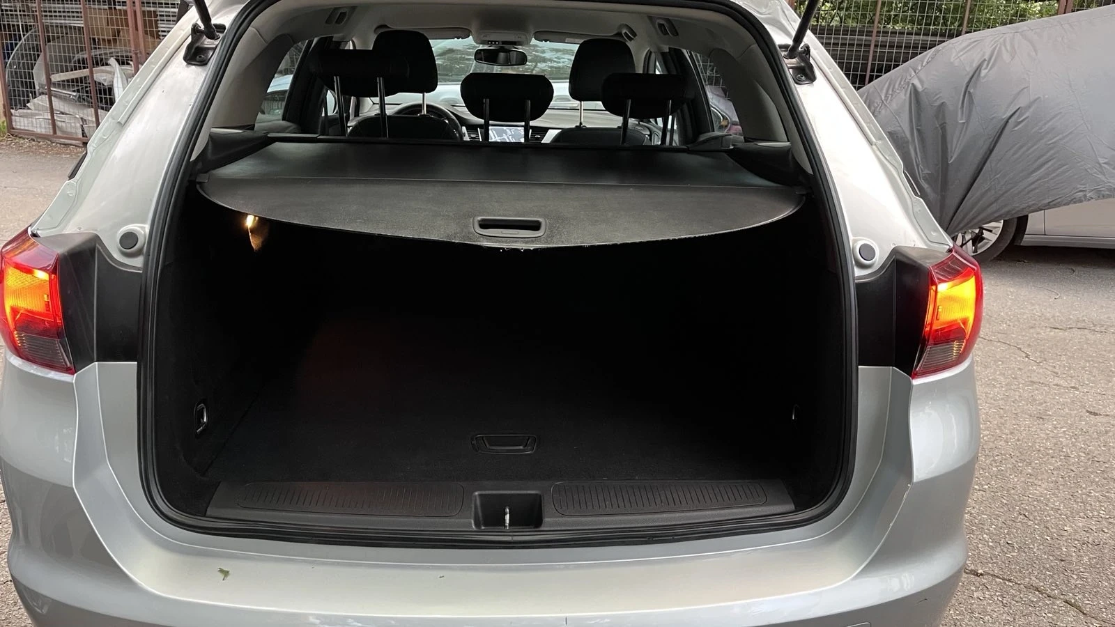 Opel Astra 1.6CDTI  SW  ECOFLEX BUSINESS EDITION - изображение 6