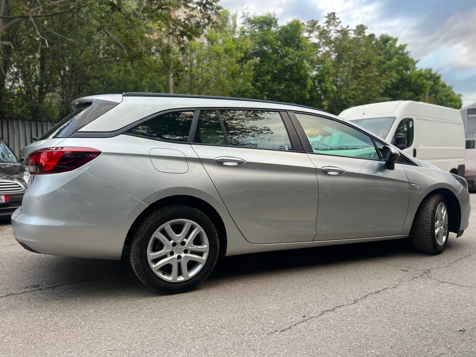 Opel Astra 1.6CDTI  SW  ECOFLEX BUSINESS EDITION - изображение 5