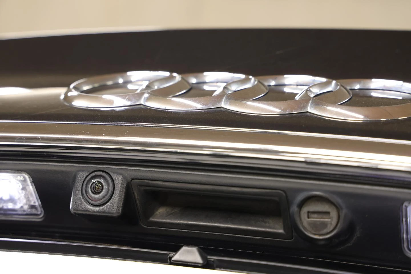 Audi S8 4.0 TFSI Quattro - изображение 8