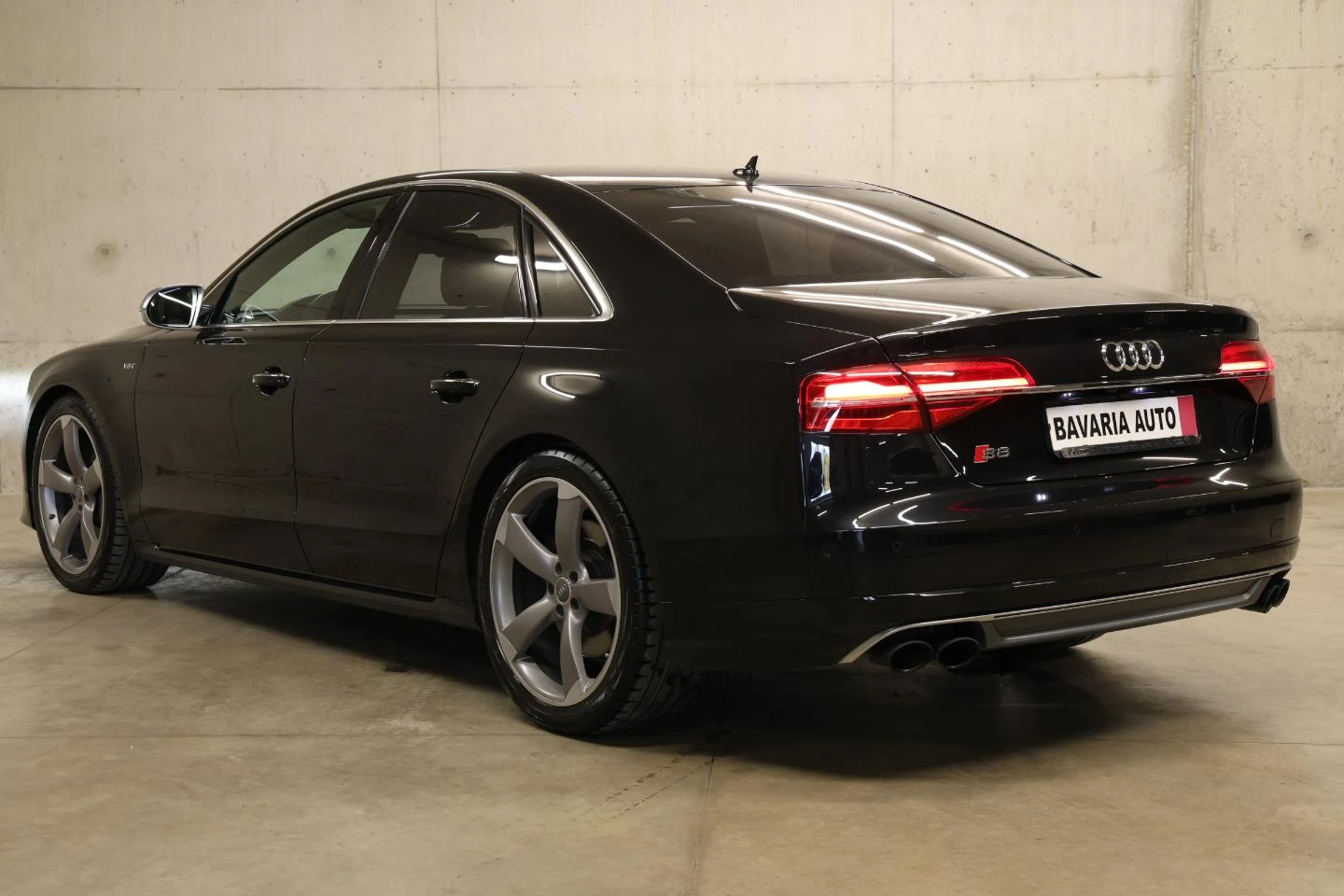 Audi S8 4.0 TFSI Quattro - изображение 4