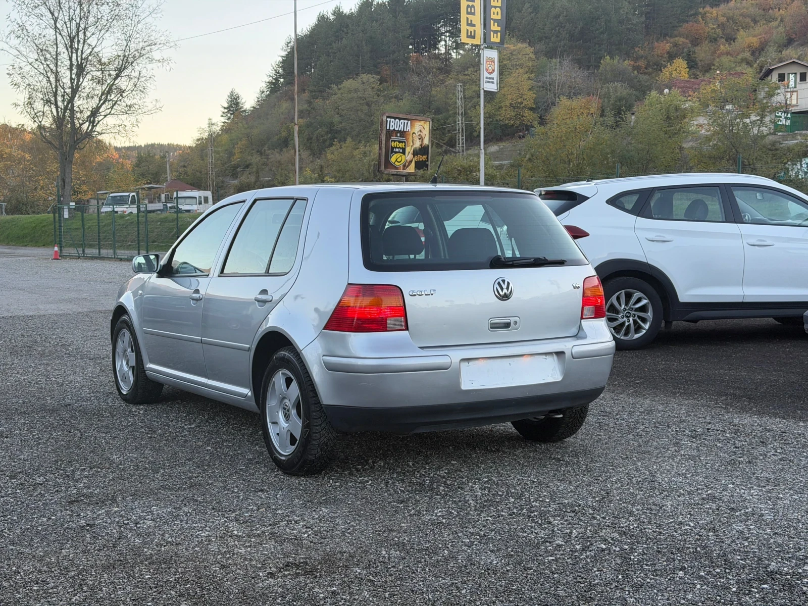 VW Golf 1.6 16V /климатроник/ел.стъкла/огледала зимни гуми - изображение 6