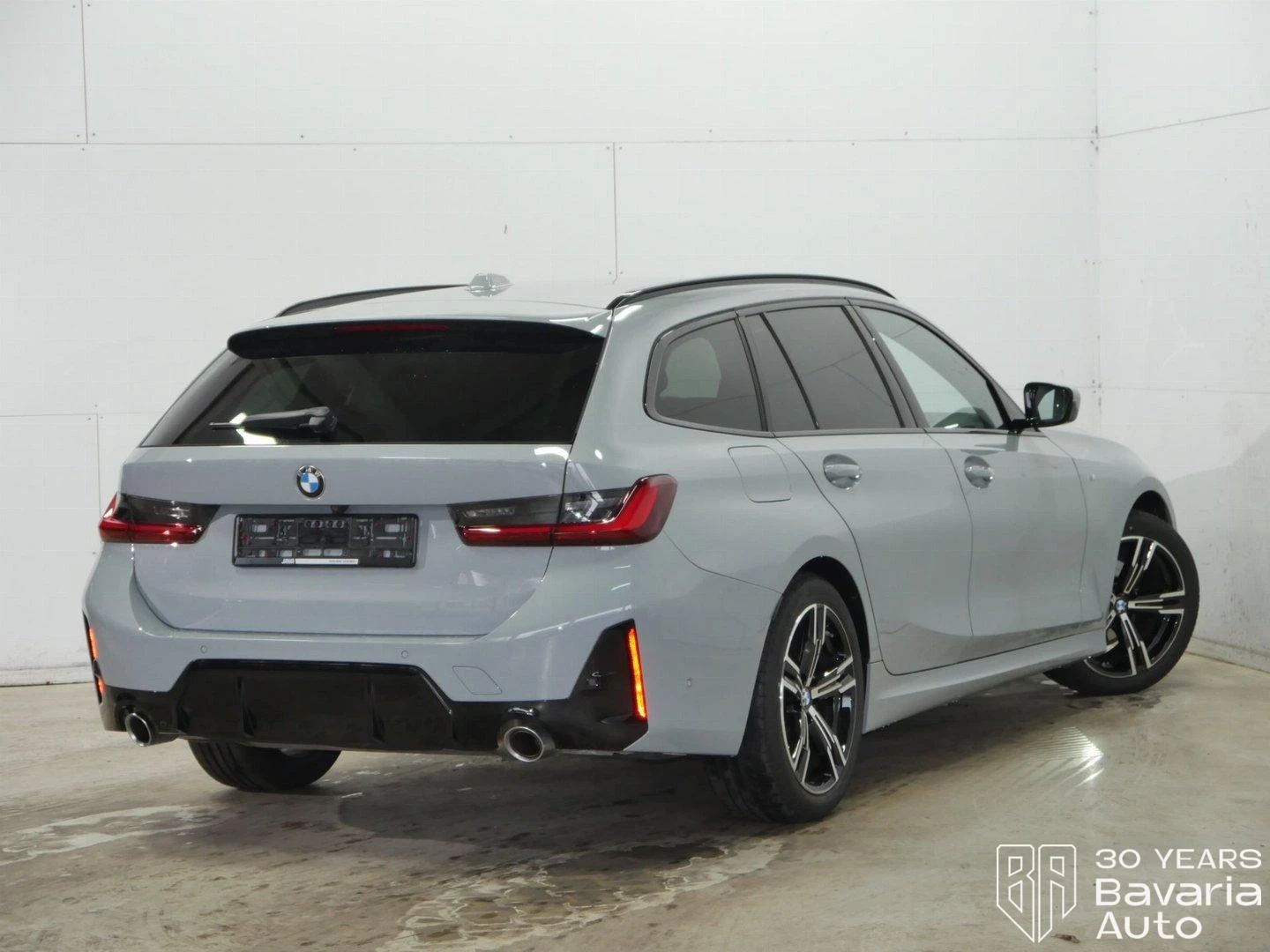 BMW 318 i Touring Steptronic - изображение 3