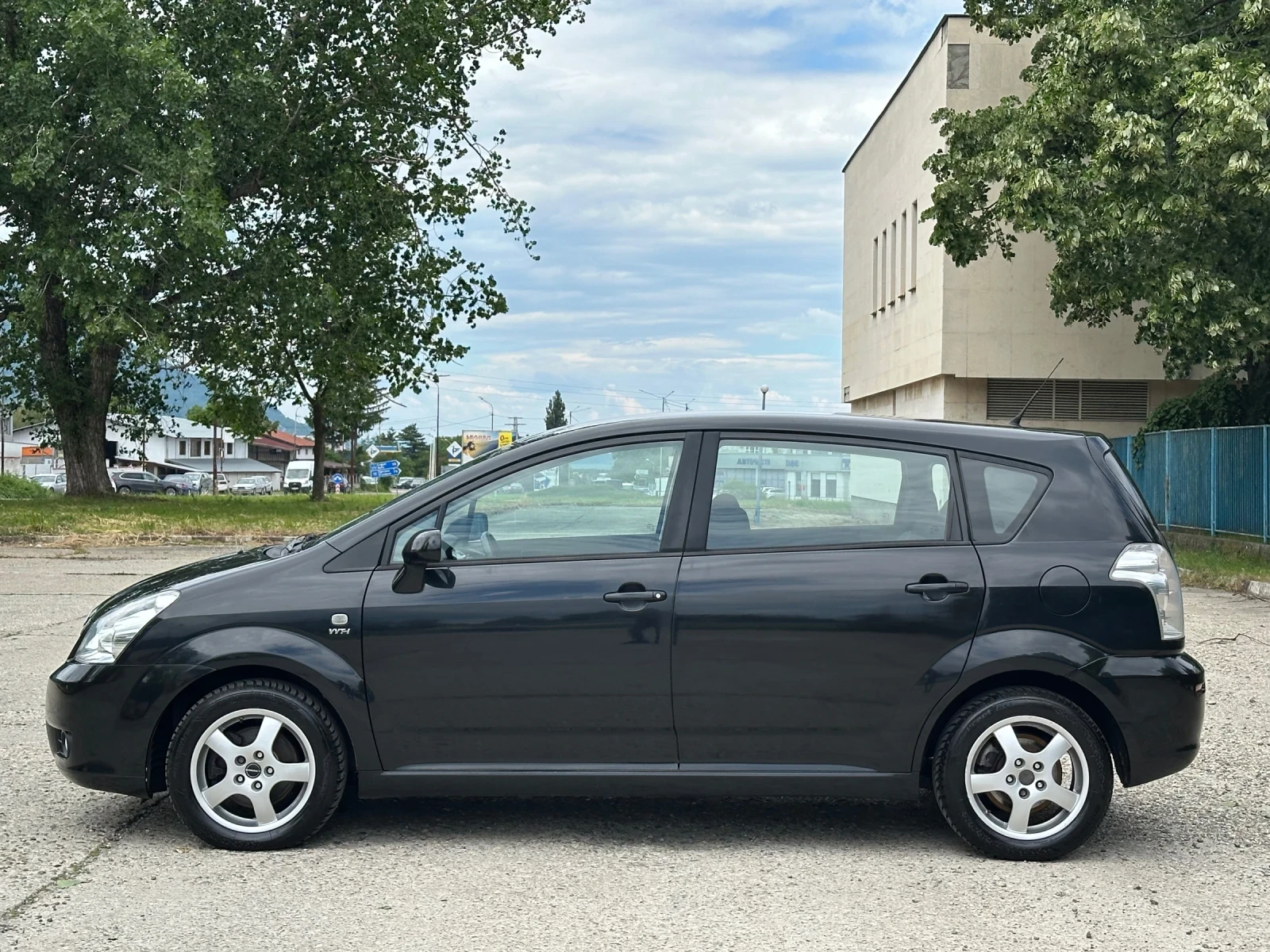 Toyota Corolla verso 1.8i NAVI/ 6+ 1 | Mobile.bg   2