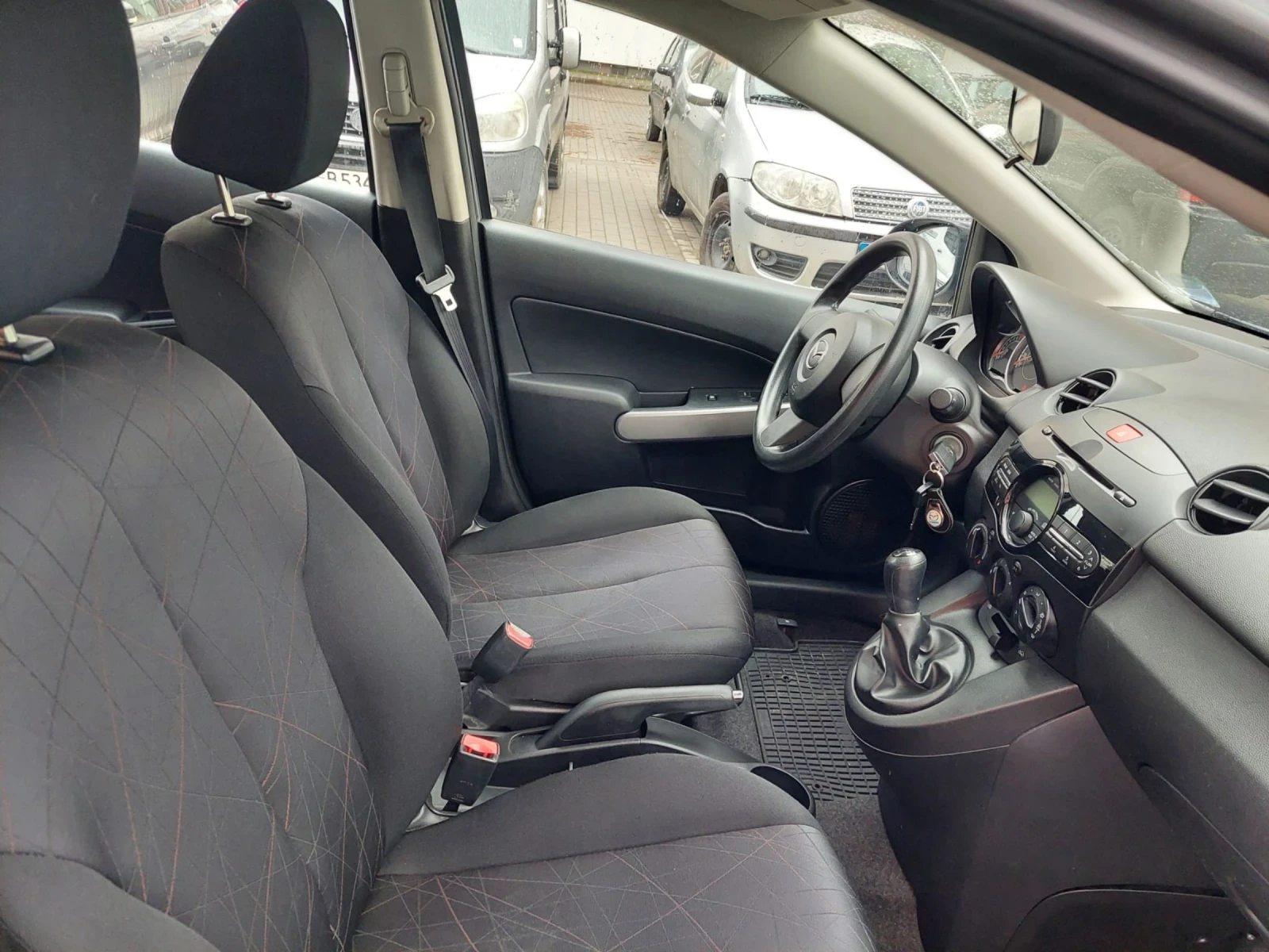 Mazda 2 1.3 FACELIFT - изображение 10