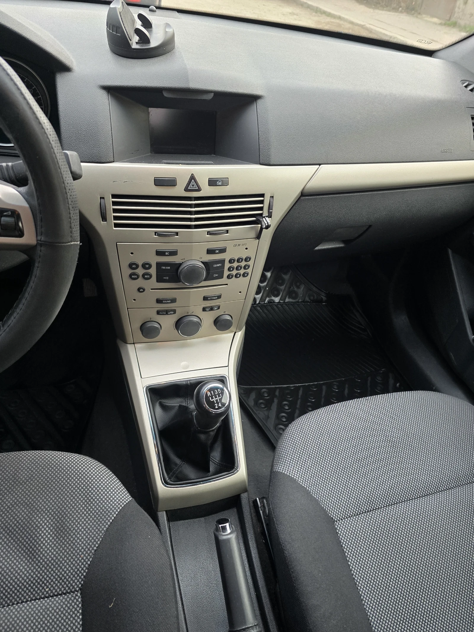 Opel Astra, снимка 8 - Автомобили и джипове - 53684771