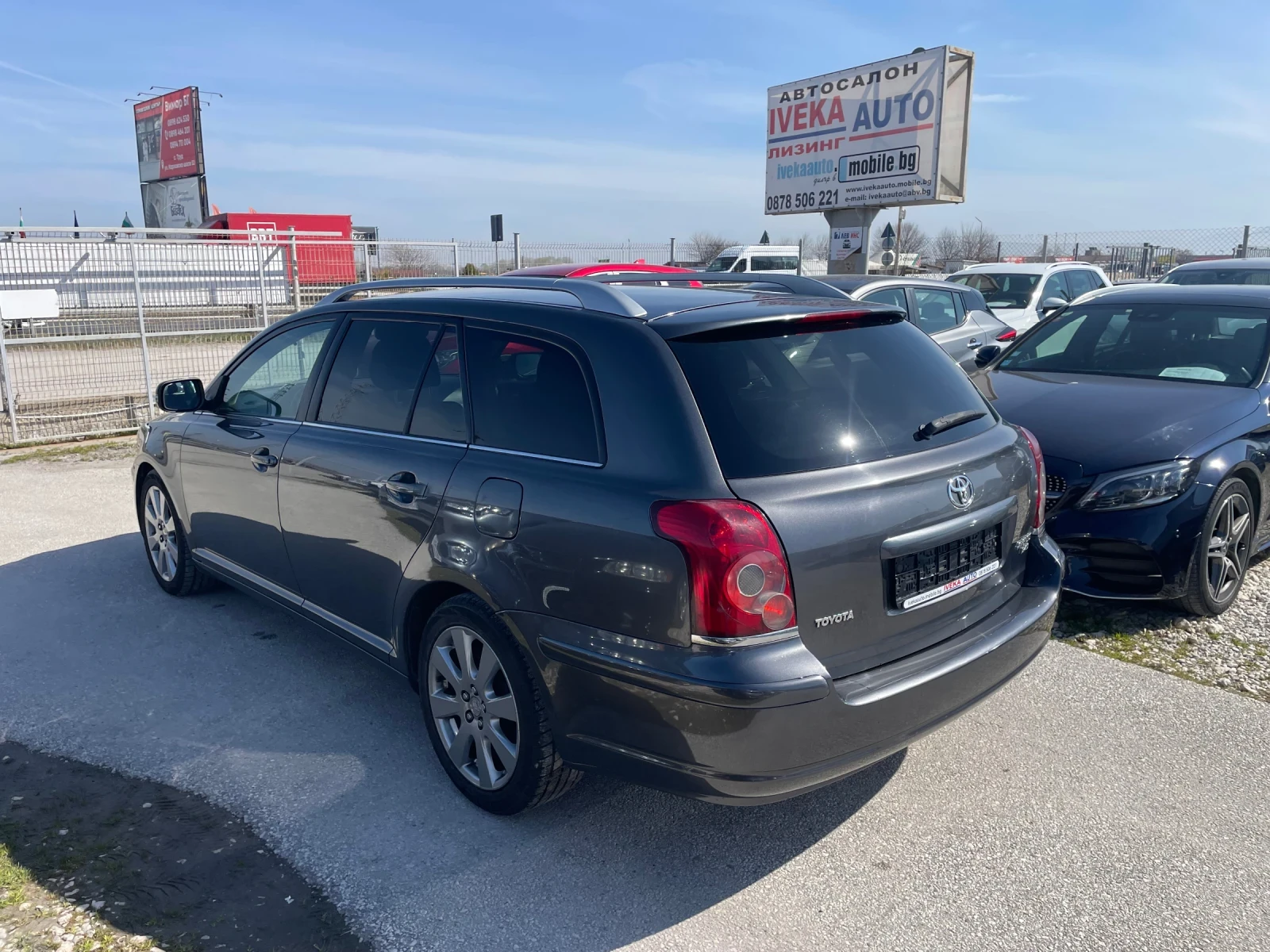 Toyota Avensis 2.0 D4D, снимка 6 - Автомобили и джипове - 53832299