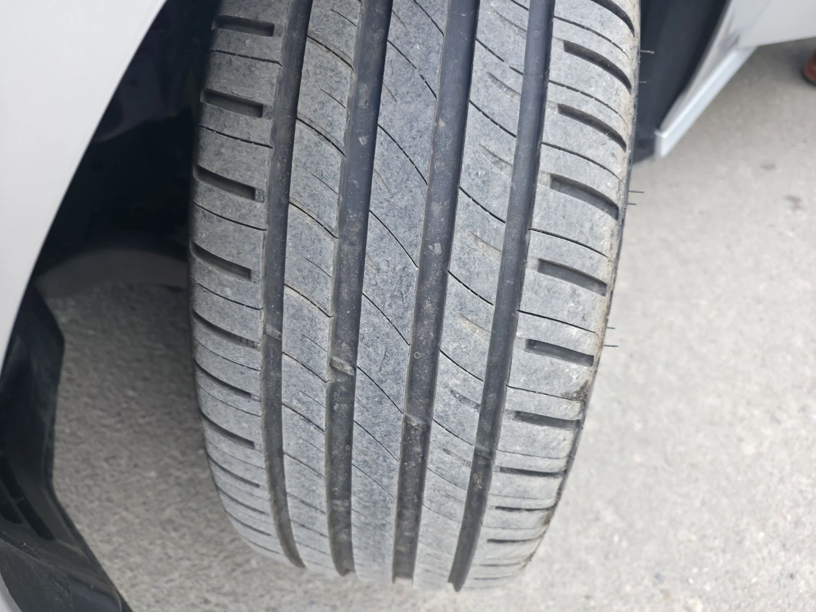 Mercedes-Benz E 350 272кс/4х4/100% ОБСЛУЖЕН/ЧИСТО НОВИ ГУМИ/КАСКО/, снимка 17 - Автомобили и джипове - 53894122