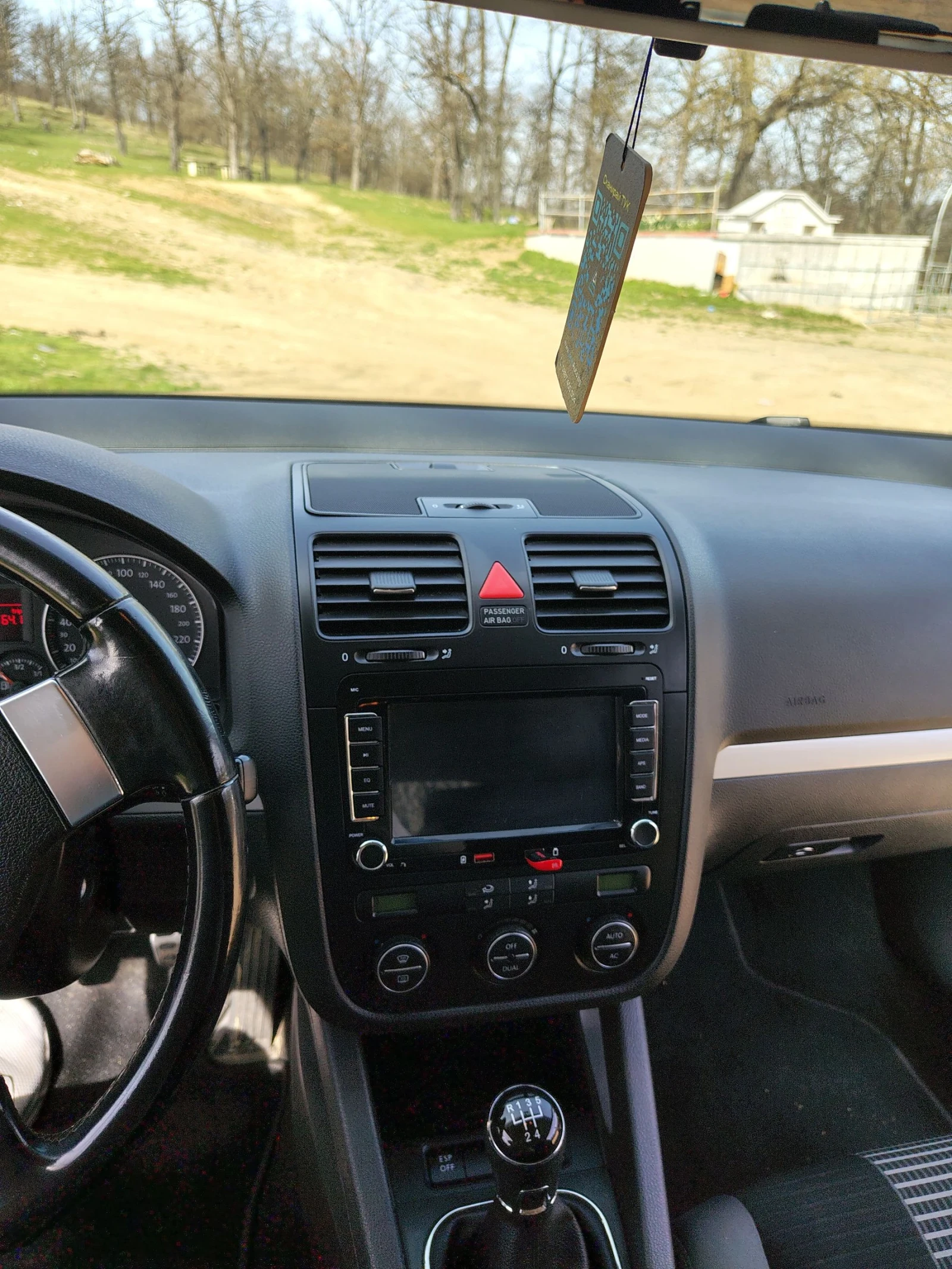 VW Golf 1.9 TDI 90 к.с, снимка 14 - Автомобили и джипове - 54285637