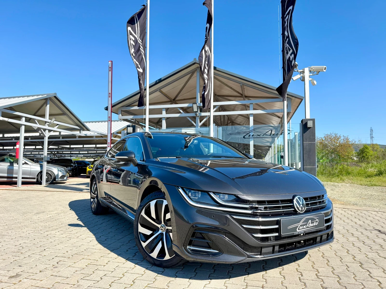 VW Arteon 2.0TDI#R-LINE#DISTR#KEYLESS#360* CAM#ALCANTARA | Mobile.bg � ����������� 2