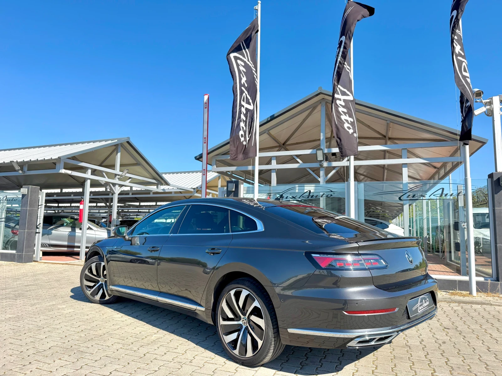 VW Arteon 2.0TDI#R-LINE#DISTR#KEYLESS#360* CAM#ALCANTARA | Mobile.bg � ����������� 3