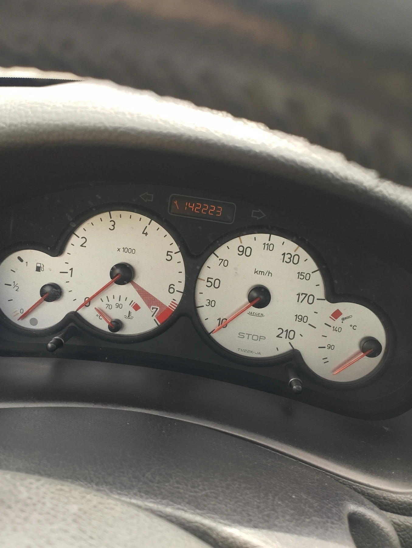Peugeot 206 CC, снимка 3 - Автомобили и джипове - 54486163
