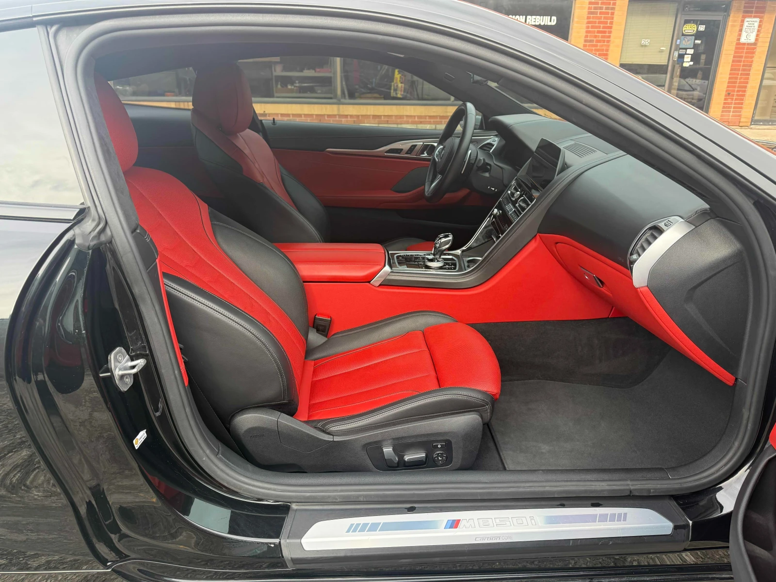 BMW 850 M * CARFAX * АВТО КРЕДИТ * ПРОГНОЗНА ЦЕНА ДО БГ * , снимка 13 - Автомобили и джипове - 54623795