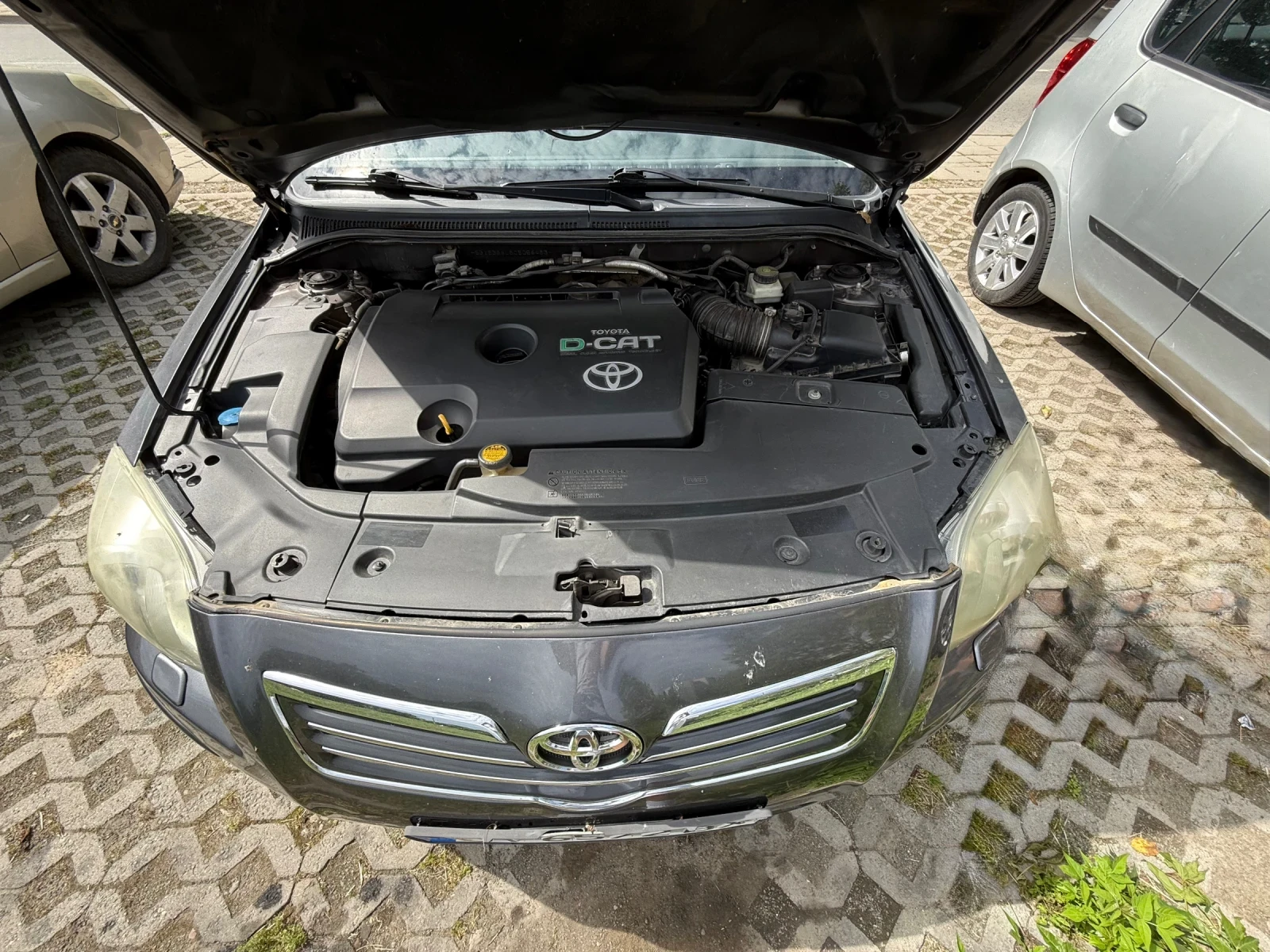 Toyota Avensis D-4D, снимка 14 - Автомобили и джипове - 54739537