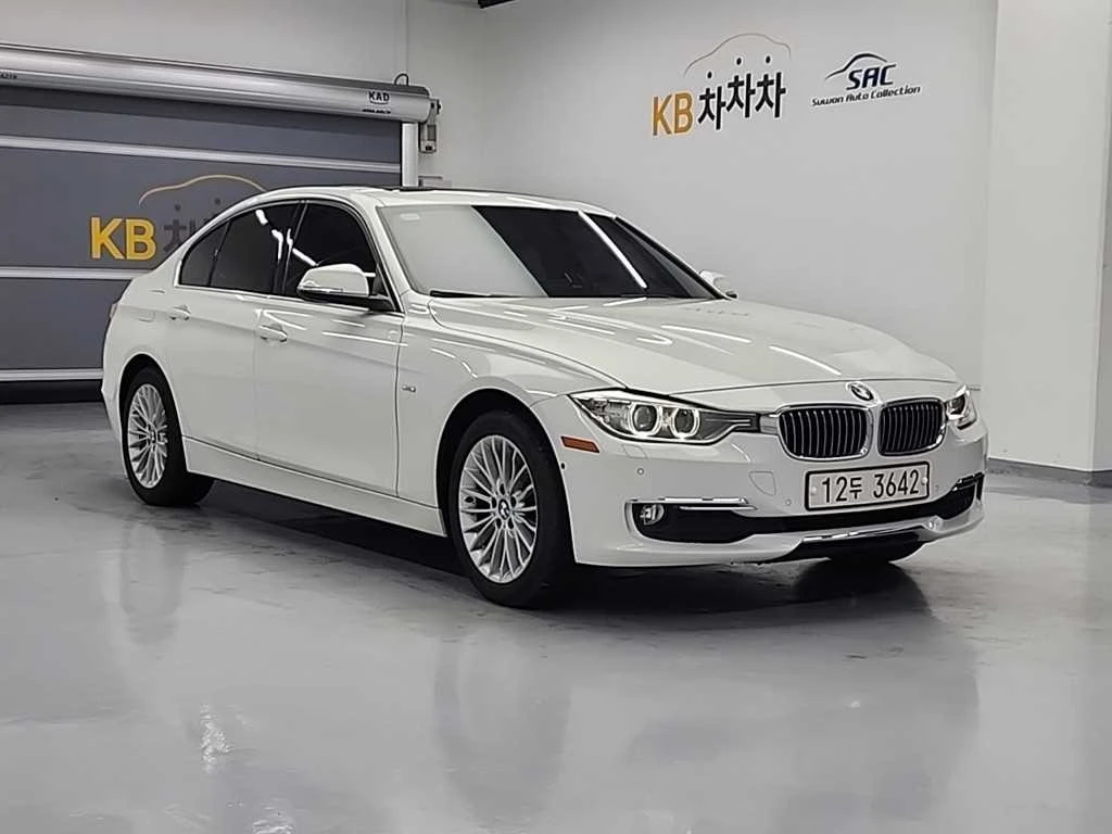 BMW 320 320d Luxury | 360  КАМЕРА | HUD | ШИБЕДАХ | КОЖА, снимка 4 - Автомобили и джипове - 54803139