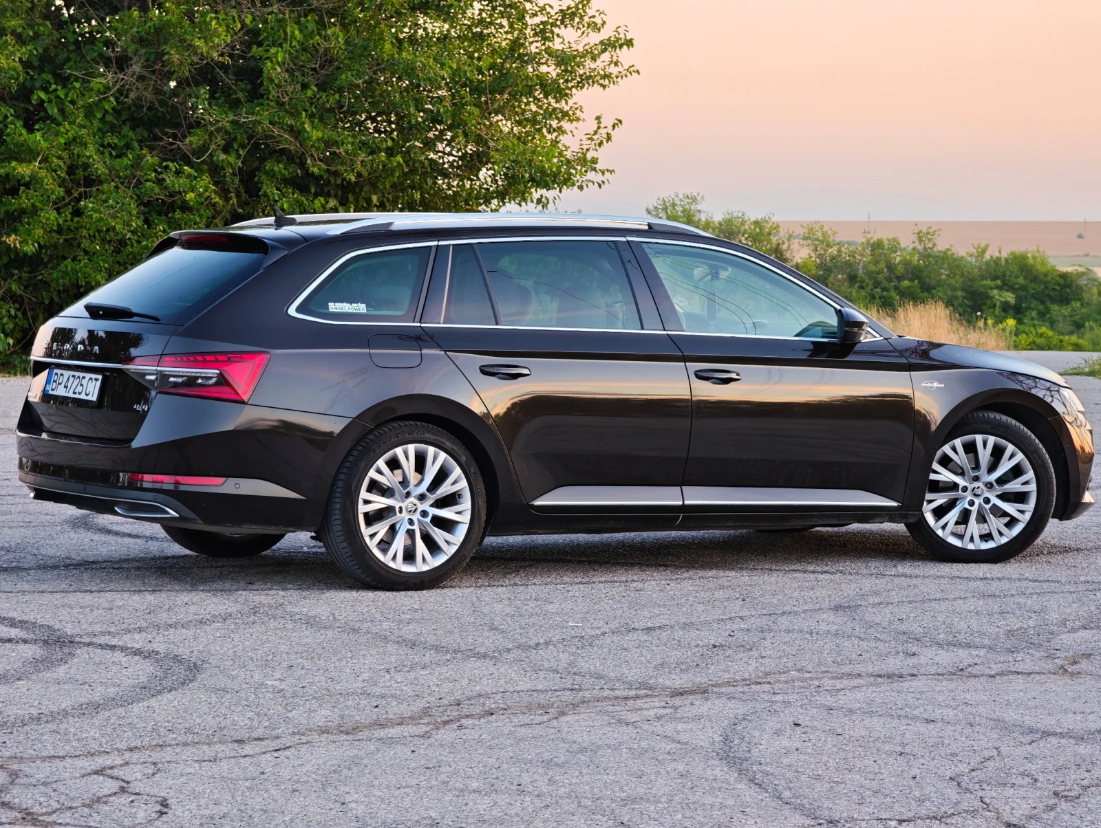Skoda Superb L&K 200hp 4x4, снимка 4 - Автомобили и джипове - 54974291