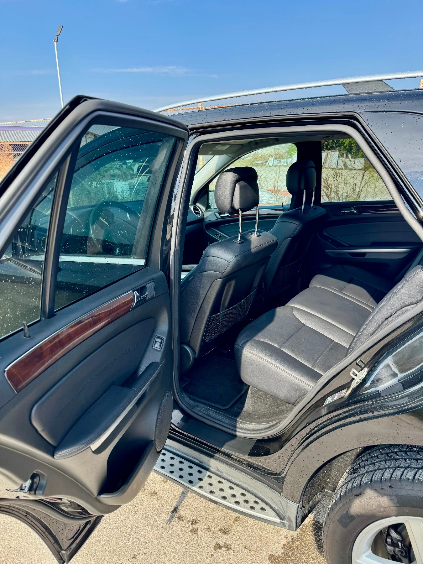 Mercedes-Benz ML 550 / 500 388 к.с.* Facelift* AMG pack* Пружини* , снимка 7 - Автомобили и джипове - 56048807
