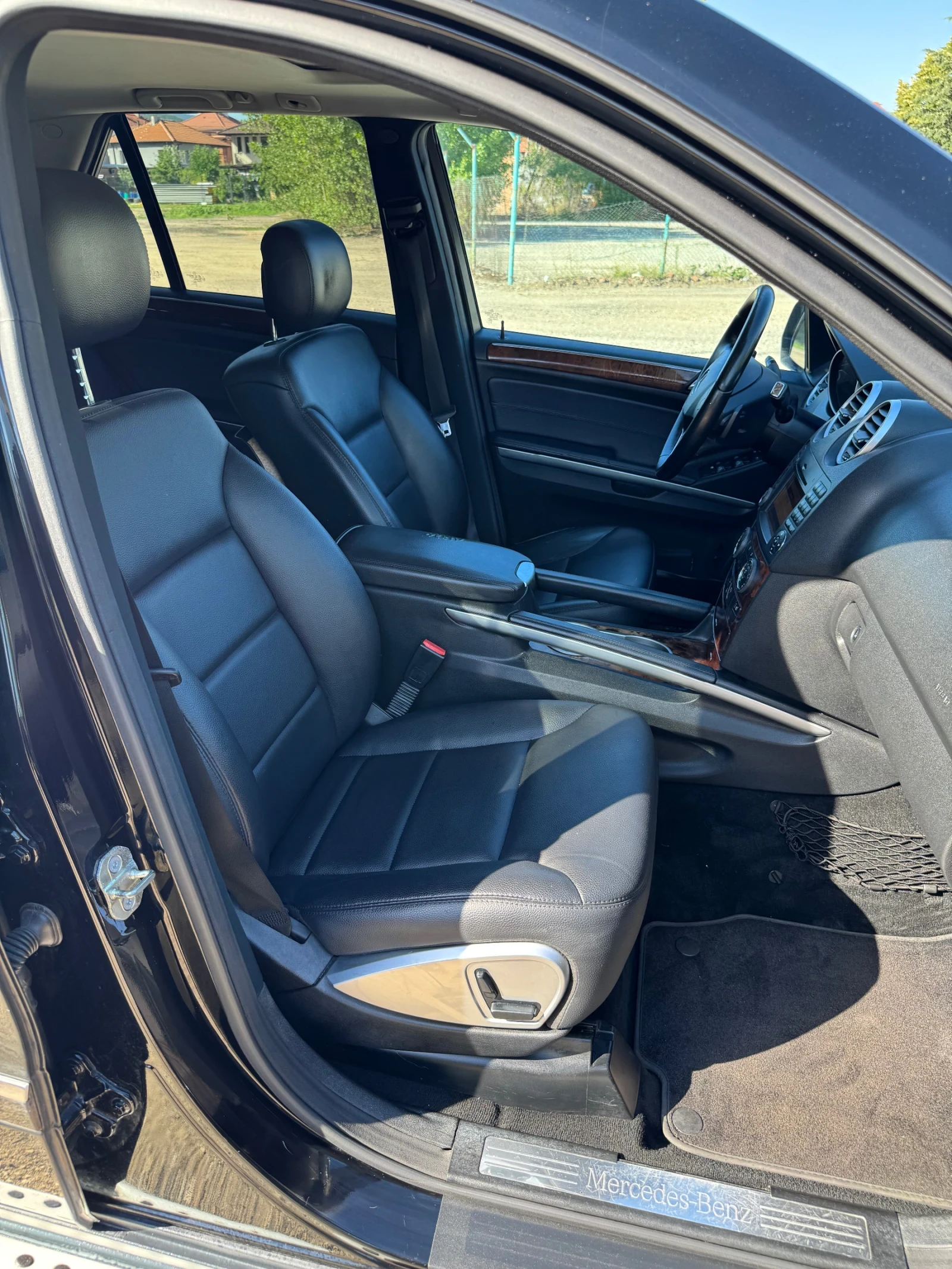 Mercedes-Benz ML 550 388 к.с., снимка 13 - Автомобили и джипове - 55084511