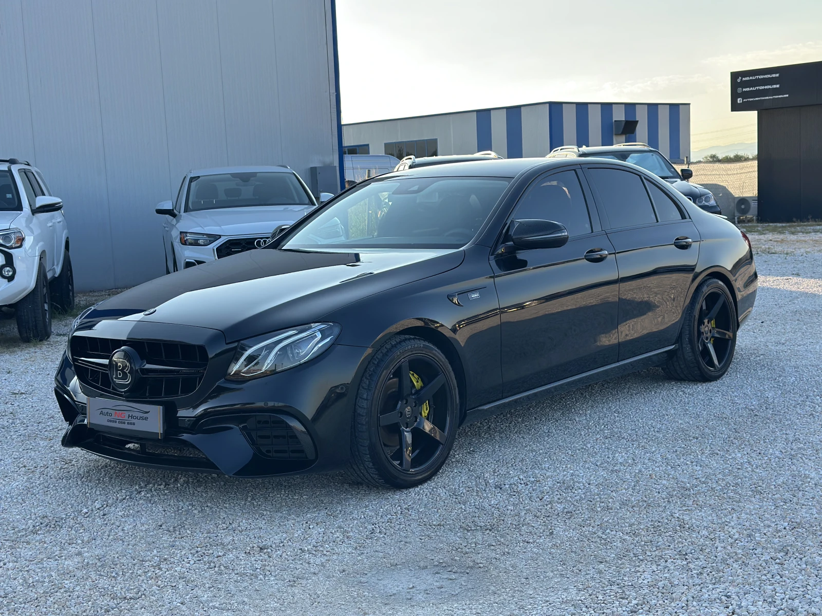 Mercedes-Benz E 220 BRABUS PACK| CARPLAY| CAMERA| BURMESTER| VOSSEN, снимка 2 - Автомобили и джипове - 55630147