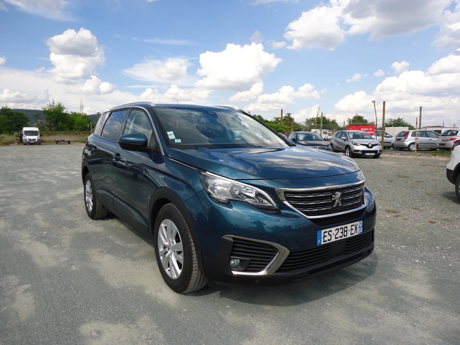 Peugeot 5008 1.6 BlueHDI АВТОМАТИК, снимка 3 - Автомобили и джипове - 55940718
