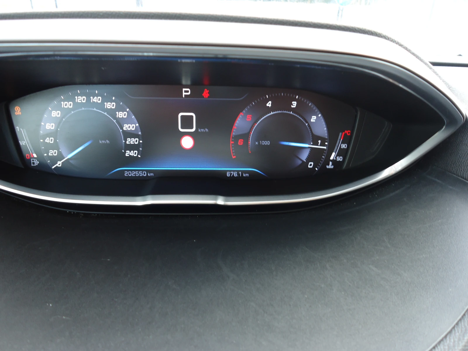 Peugeot 5008 1.6 BlueHDI АВТОМАТИК, снимка 14 - Автомобили и джипове - 55940718
