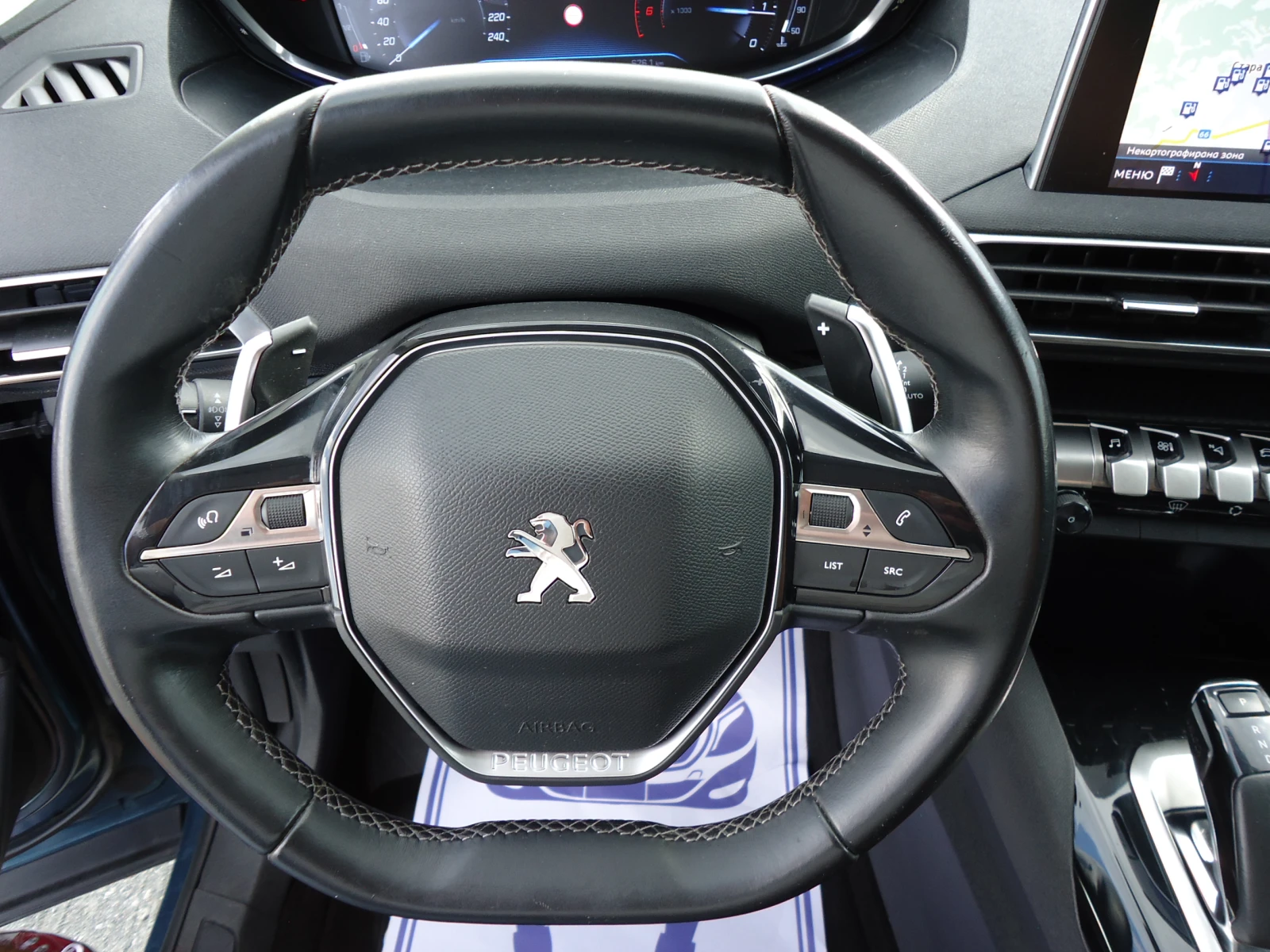 Peugeot 5008 1.6 BlueHDI АВТОМАТИК, снимка 15 - Автомобили и джипове - 55940718