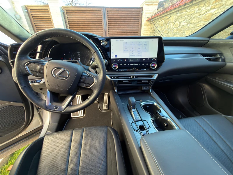 Lexus RX 500h, снимка 11 - Автомобили и джипове - 52874902