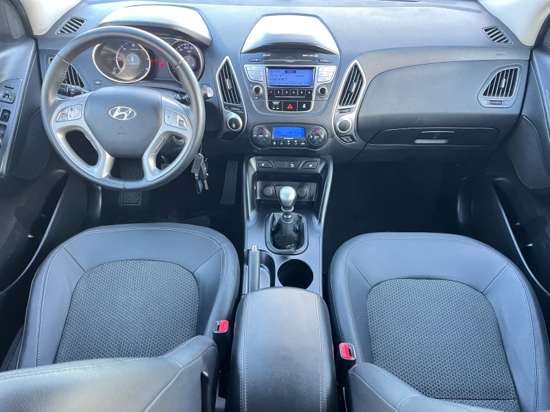 Hyundai IX35 Полу кожа, подгрев, Италия, снимка 8 - Автомобили и джипове - 52900474