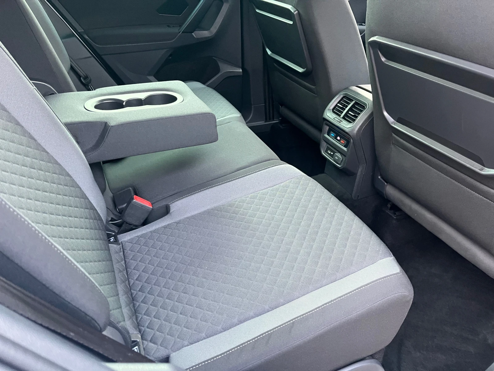 VW Tiguan R line, 08/2019, автомат, digital | Mobile.bg — изображение 13