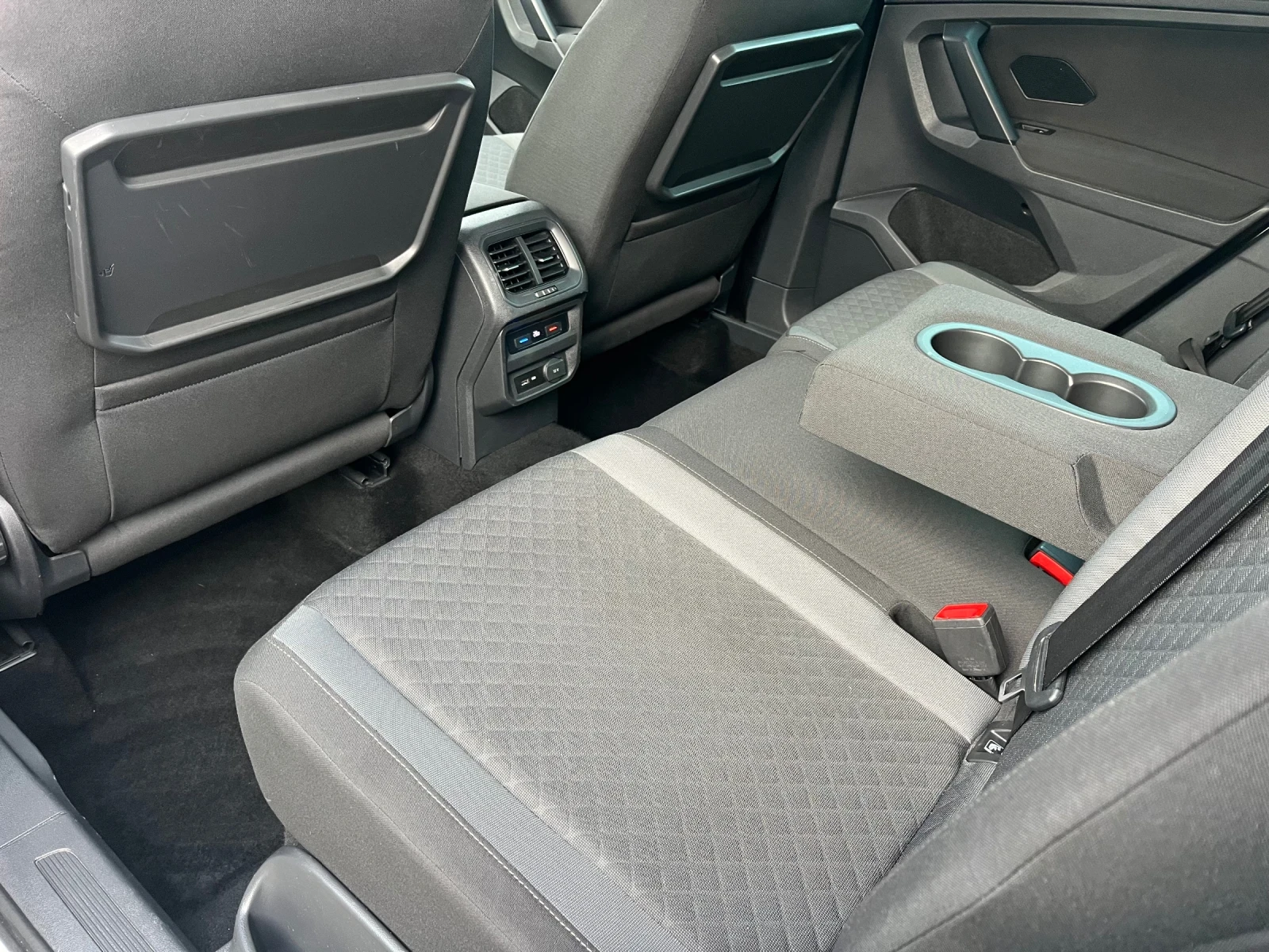 VW Tiguan R line, 08/2019, автомат, digital | Mobile.bg — изображение 12