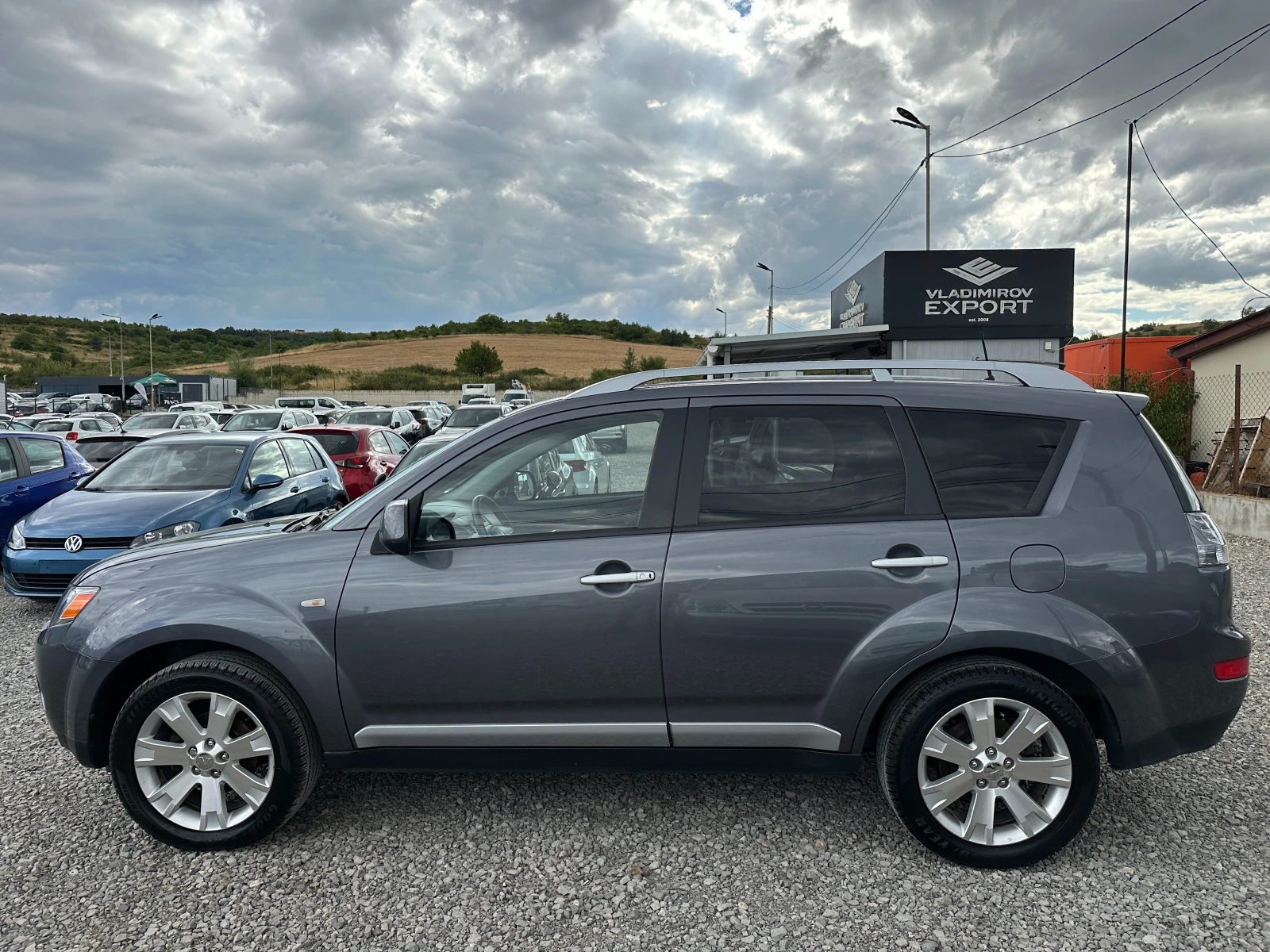 Mitsubishi Outlander 2.0D 7m 4x4 - изображение 2