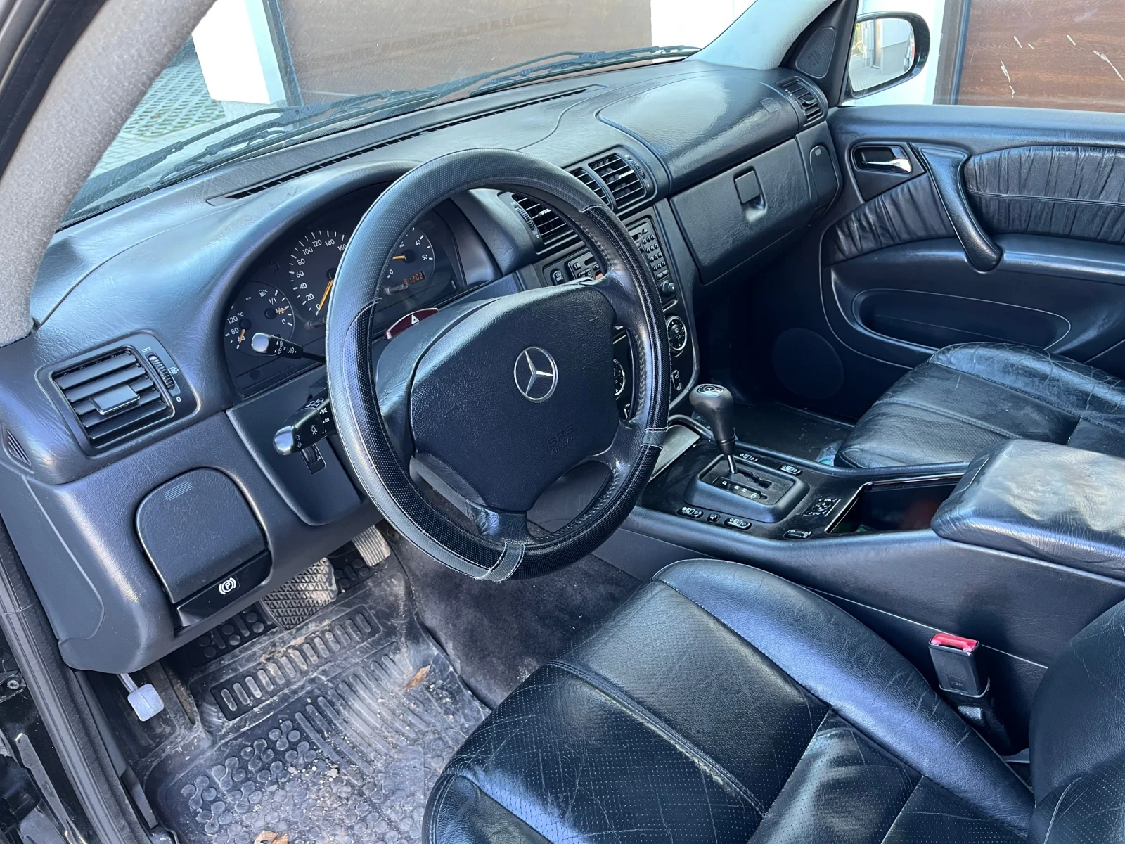 Mercedes-Benz ML 270  - изображение 7